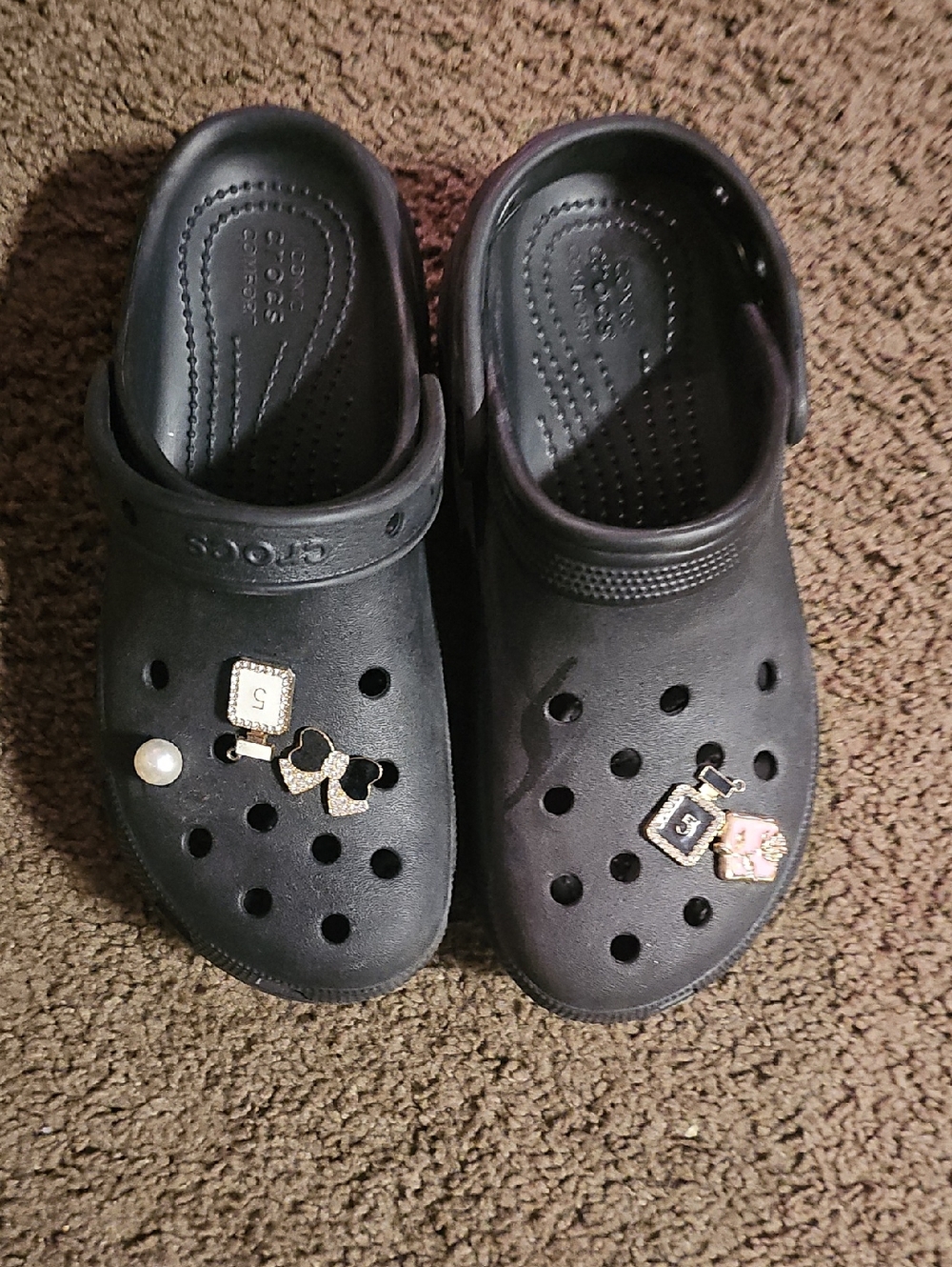 CROCS Kids Black Clog Sandals with Charm Accents Size 5